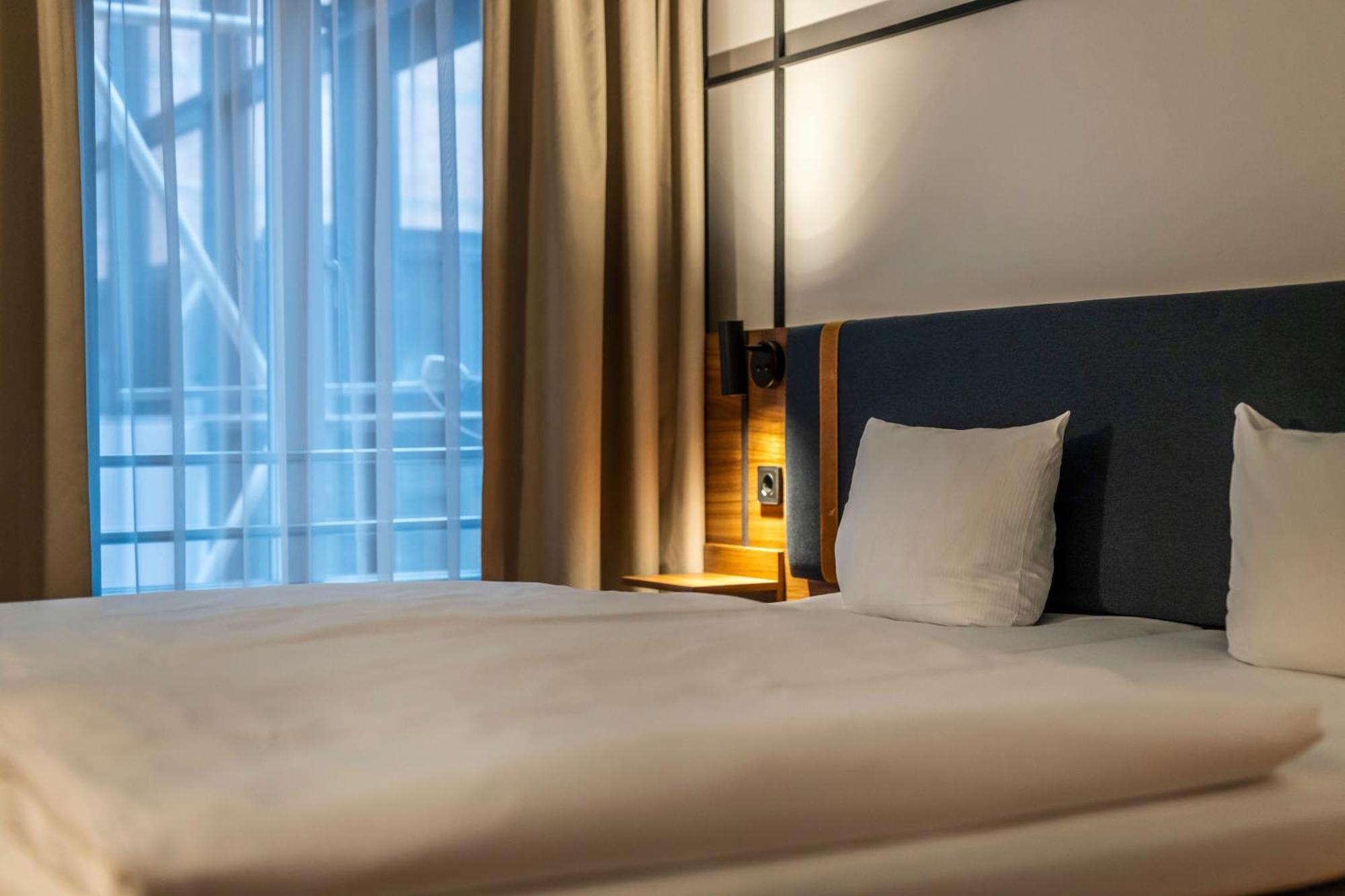 Standard Double Room,1516323454:JPEG